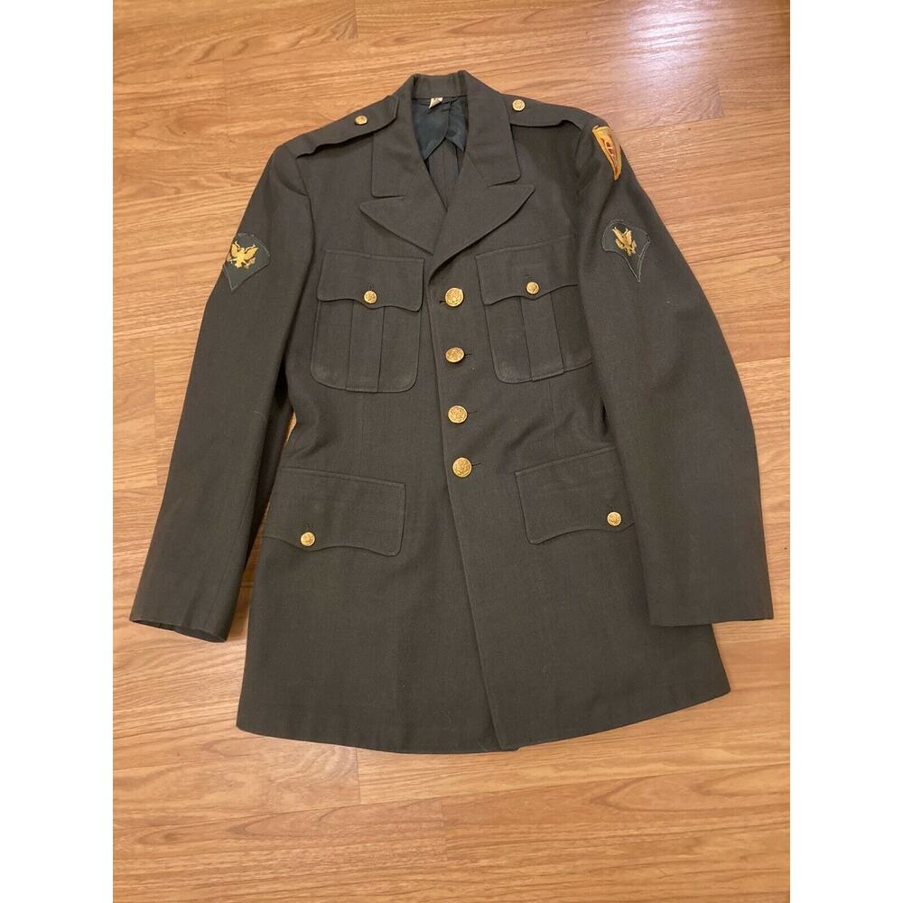 US Army Green Dress Coat Men's Size 35R. Patches, Strat Com Patch
